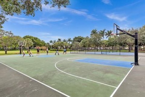 Снять в аренду виллу или дом в Уэстон, Флорида 2 спальни, 134.43м2, № 2066664 - фото 21