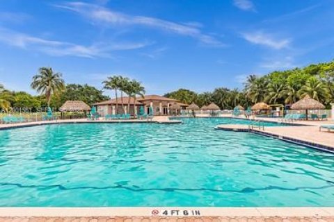 Снять в аренду виллу или дом в Уэстон, Флорида 2 спальни, 134.43м2, № 2066664 - фото 19