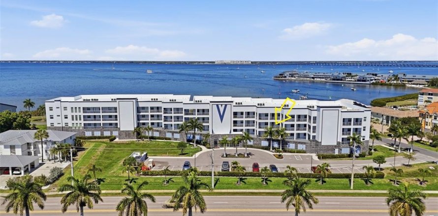 Condo à Punta Gorda, Floride, 2 chambres  № 2298204
