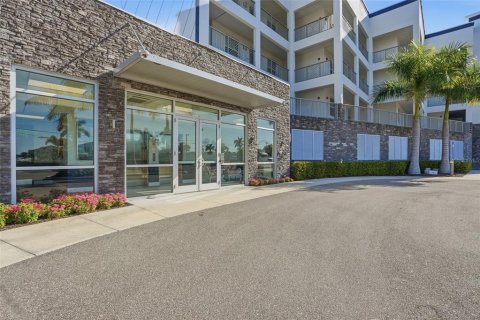 Copropriété à vendre à Punta Gorda, Floride: 2 chambres, 165.55 m2 № 2298204 - photo 29