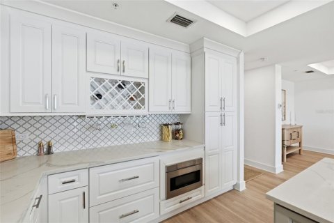 Copropriété à vendre à Punta Gorda, Floride: 2 chambres, 165.55 m2 № 2298204 - photo 8