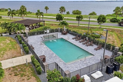 Copropriété à vendre à Punta Gorda, Floride: 2 chambres, 165.55 m2 № 2298204 - photo 4