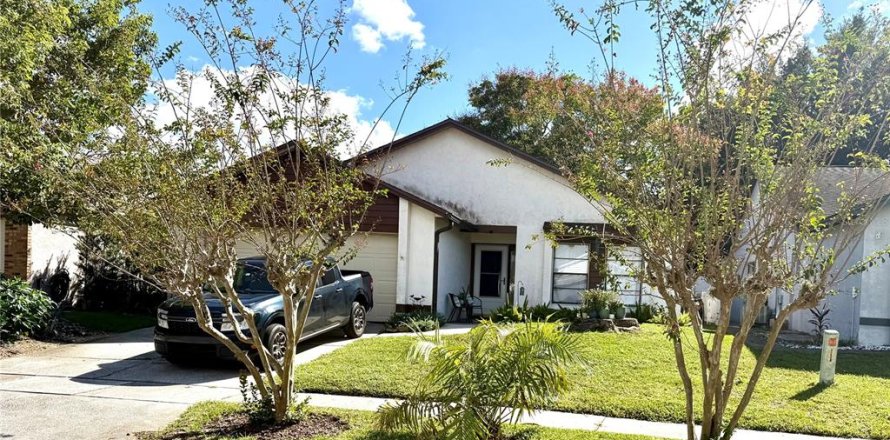 Villa ou maison à Casselberry, Floride 2 chambres, 110.74 m2 № 2427112
