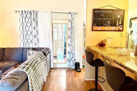 Villa ou maison à vendre à Casselberry, Floride: 2 chambres, 110.74 m2 № 2427112 - photo 8