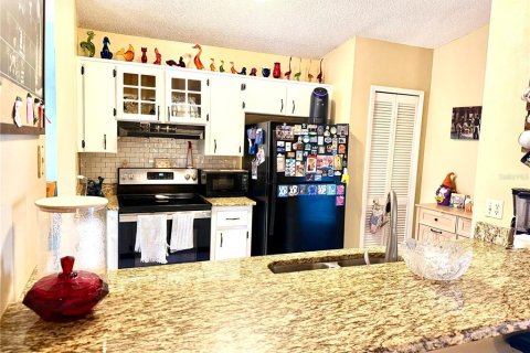 Villa ou maison à vendre à Casselberry, Floride: 2 chambres, 110.74 m2 № 2427112 - photo 10