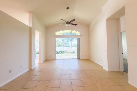 Casa en venta en Sarasota, Florida, 2 dormitorios, 165.18 m2 № 2384304 - foto 3