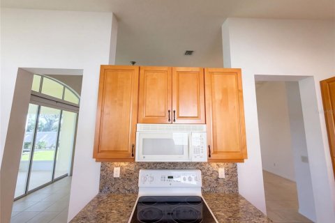 Casa en venta en Sarasota, Florida, 2 dormitorios, 165.18 m2 № 2384304 - foto 12