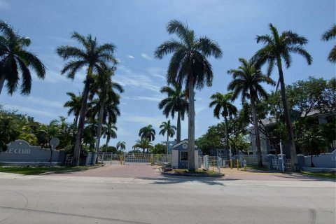 Condo in Cutler Bay, Florida, 2 bedrooms  № 1228538 - photo 1