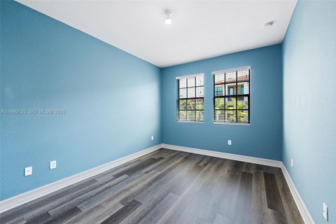 Adosado en venta en Pembroke Pines, Florida, 3 dormitorios, 183.48 m2 № 2057992 - foto 11