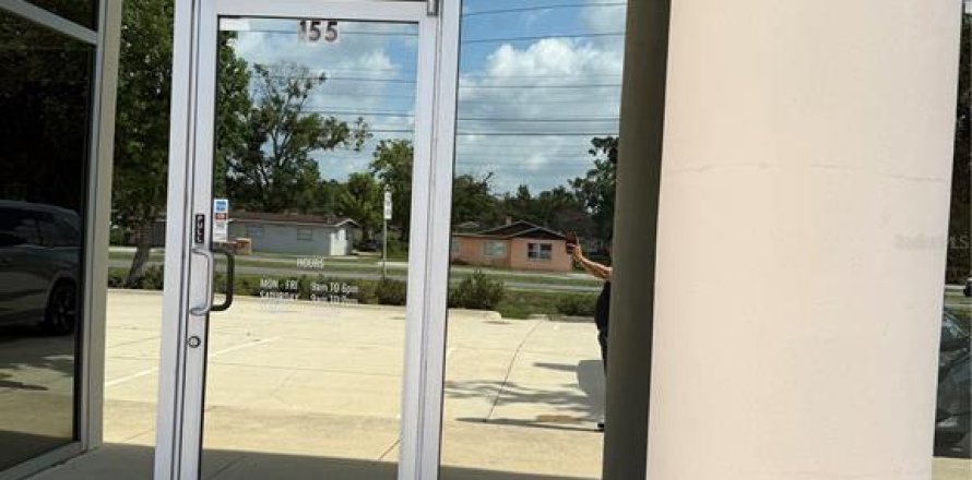Commercial property in Orlando, Florida № 2203013