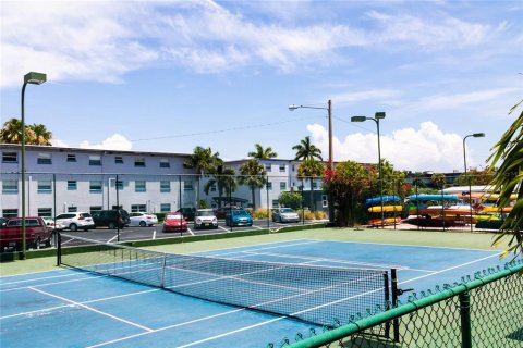 Condominio en venta en Gulfport, Florida, 2 dormitorios, 104.05 m2 № 1916555 - foto 25
