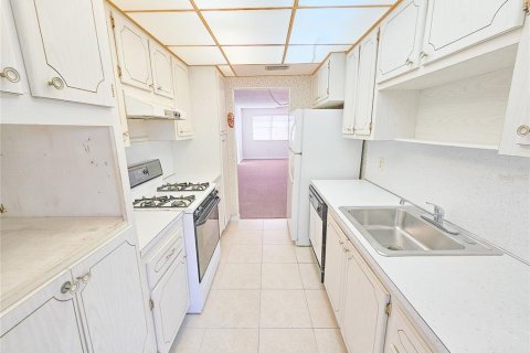 Condominio en venta en Gulfport, Florida, 2 dormitorios, 104.05 m2 № 1916555 - foto 7
