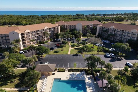 Condo in Jupiter, Florida, 2 bedrooms  № 1999948 - photo 28