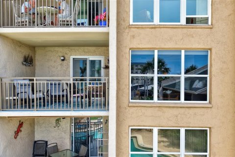 Condo in Sarasota, Florida, 1 bedroom  № 1680242 - photo 14