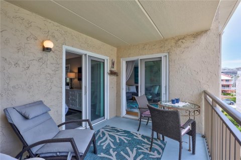 Condo in Sarasota, Florida, 1 bedroom  № 1680242 - photo 11
