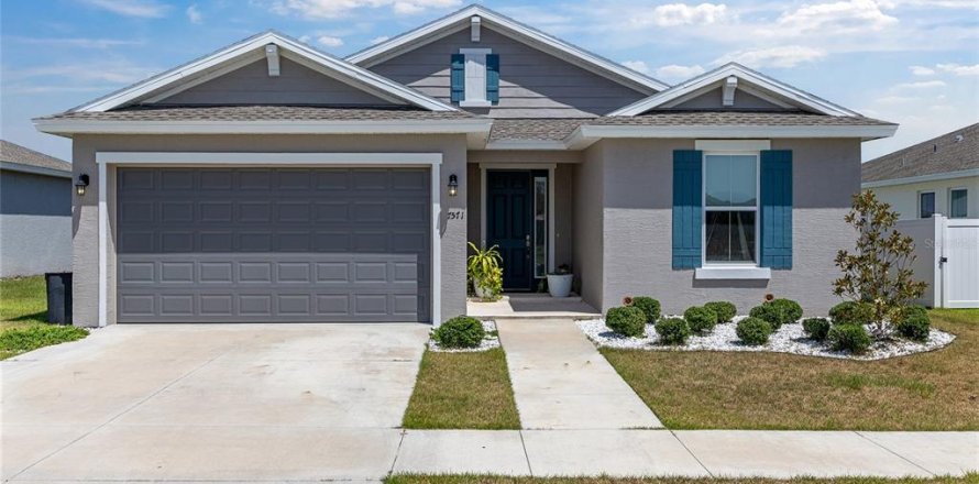 House in Ocala, Florida 3 bedrooms, 148.09 sq.m. № 1750669