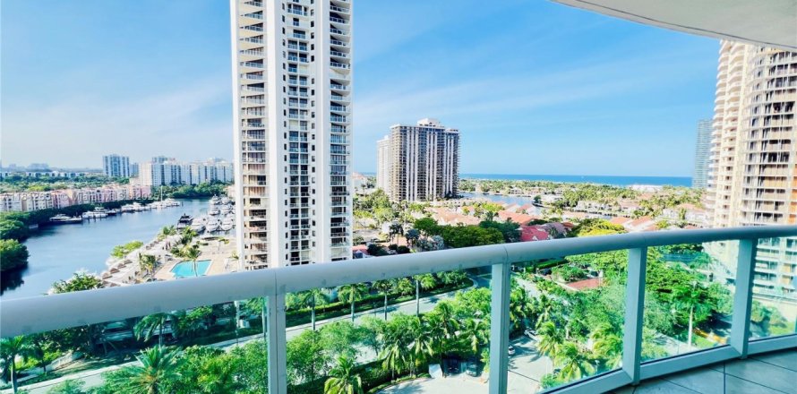 Condo à Aventura, Floride, 2 chambres № 1768945