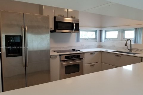 Condominio en alquiler en Miami Beach, Florida, 2 dormitorios, 120.12 m2 № 2054831 - foto 30