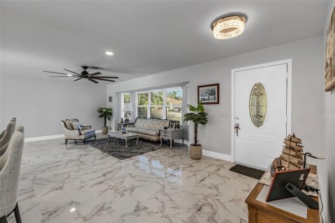 Villa ou maison à vendre à Punta Gorda, Floride: 3 chambres, 180.6 m2 № 1917195 - photo 17