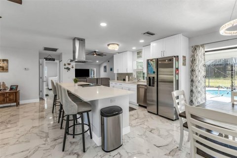Villa ou maison à vendre à Punta Gorda, Floride: 3 chambres, 180.6 m2 № 1917195 - photo 5