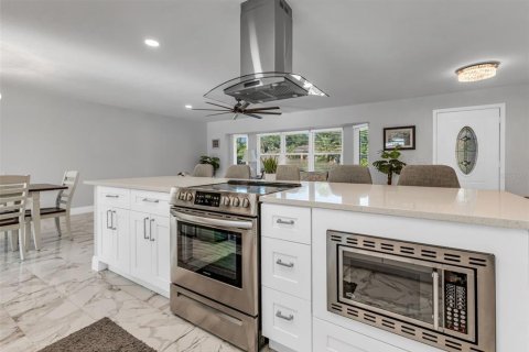 Villa ou maison à vendre à Punta Gorda, Floride: 3 chambres, 180.6 m2 № 1917195 - photo 8