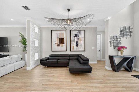 Casa en venta en Cutler Bay, Florida, 4 dormitorios, 237.46 m2 № 1945689 - foto 9