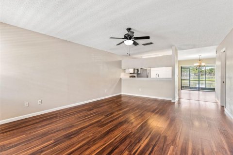 Adosado en alquiler en Tampa, Florida, 3 dormitorios, 122.07 m2 № 1885268 - foto 6