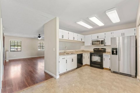 Adosado en alquiler en Tampa, Florida, 3 dormitorios, 122.07 m2 № 1885268 - foto 9