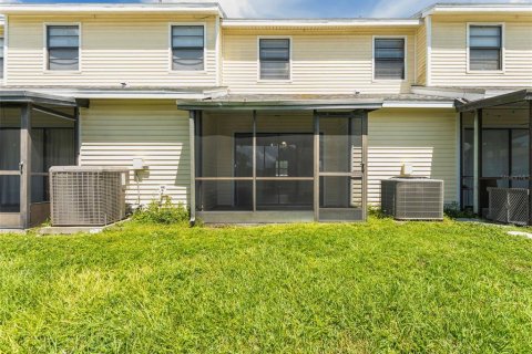 Adosado en alquiler en Tampa, Florida, 3 dormitorios, 122.07 m2 № 1885268 - foto 24