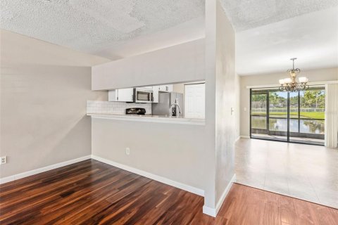 Adosado en alquiler en Tampa, Florida, 3 dormitorios, 122.07 m2 № 1885268 - foto 8