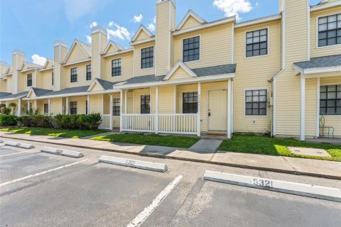 Adosado en alquiler en Tampa, Florida, 3 dormitorios, 122.07 m2 № 1885268 - foto 3
