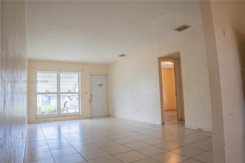 Купить виллу или дом в Вест-Парк, Флорида 3 спальни, 96.25м2, № 2047991 - фото 6