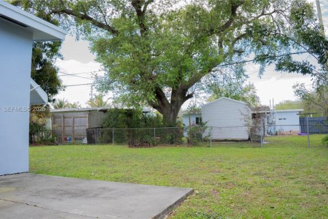 Купить виллу или дом в Вест-Парк, Флорида 3 спальни, 96.25м2, № 2047991 - фото 19