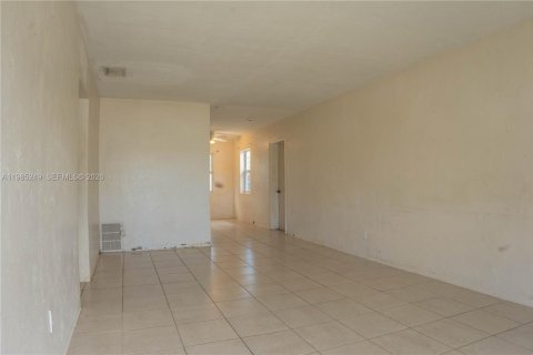 Купить виллу или дом в Вест-Парк, Флорида 3 спальни, 96.25м2, № 2047991 - фото 15