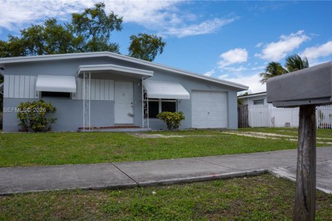 Купить виллу или дом в Вест-Парк, Флорида 3 спальни, 96.25м2, № 2047991 - фото 2