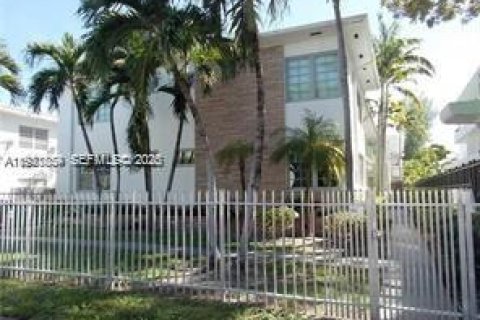 Copropriété à louer à Miami Beach, Floride: 1 chambre, 55.28 m2 № 1990760 - photo 1
