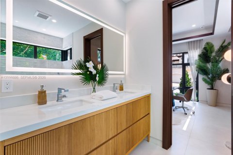 Villa ou maison à vendre à Fort Lauderdale, Floride: 8 chambres, 874.77 m2 № 2421231 - photo 24