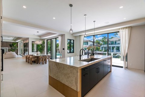 Villa ou maison à vendre à Fort Lauderdale, Floride: 8 chambres, 874.77 m2 № 2421231 - photo 17