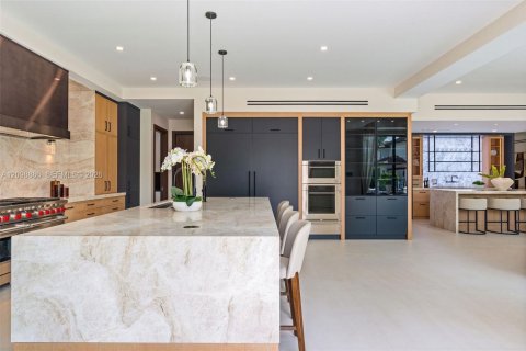 Villa ou maison à vendre à Fort Lauderdale, Floride: 8 chambres, 874.77 m2 № 2421231 - photo 21