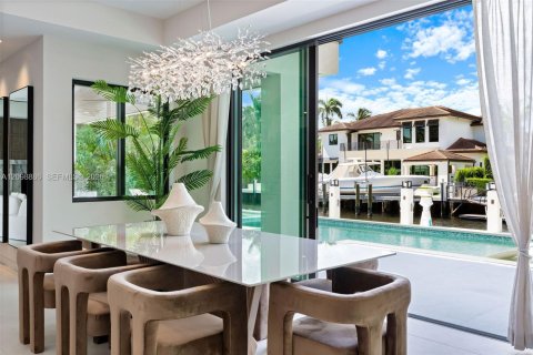 Villa ou maison à vendre à Fort Lauderdale, Floride: 8 chambres, 874.77 m2 № 2421231 - photo 16