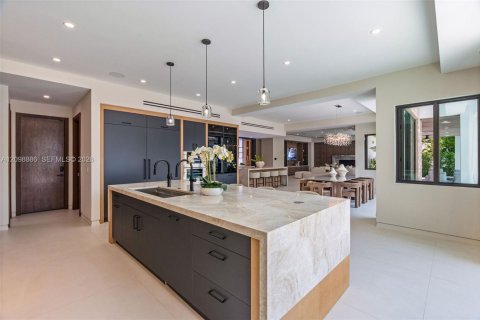 Villa ou maison à vendre à Fort Lauderdale, Floride: 8 chambres, 874.77 m2 № 2421231 - photo 18
