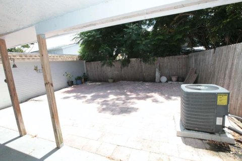Casa en venta en Clearwater, Florida, 4 dormitorios, 152.82 m2 № 2206801 - foto 27