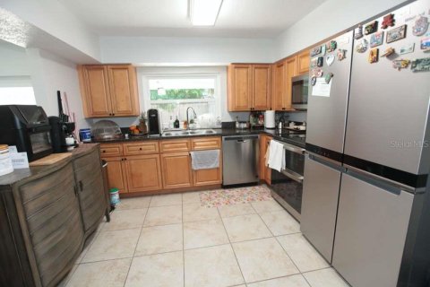 Casa en venta en Clearwater, Florida, 4 dormitorios, 152.82 m2 № 2206801 - foto 11