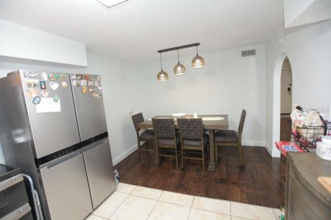 Casa en venta en Clearwater, Florida, 4 dormitorios, 152.82 m2 № 2206801 - foto 10