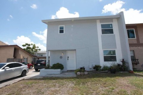 Casa en Clearwater, Florida 4 dormitorios, 152.82 m2 № 2206801