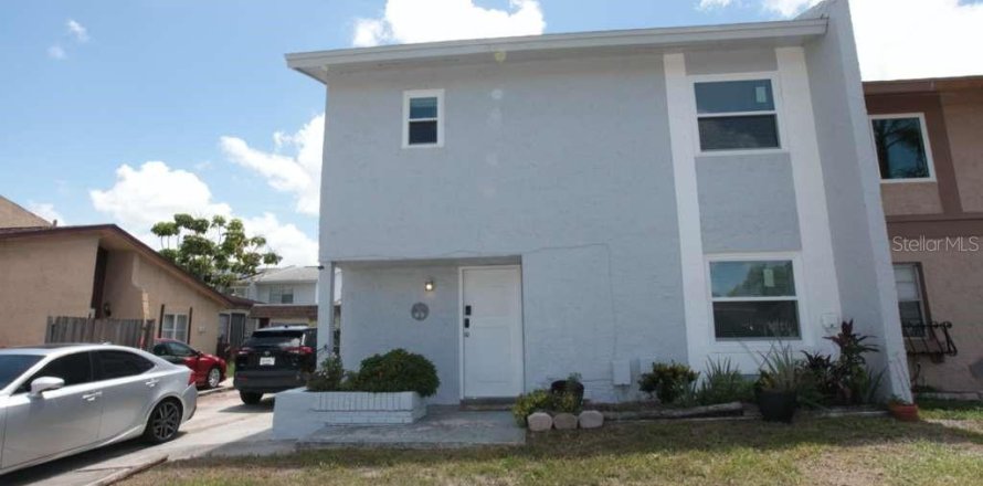 Casa en Clearwater, Florida 4 dormitorios, 152.82 m2 № 2206801