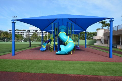 Купить кондоминиум в Майами, Флорида 2 спальни, 215.53м2, № 1713861 - фото 4