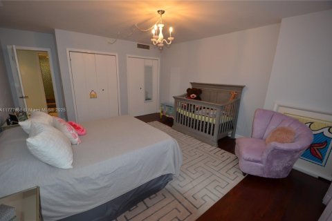 Купить кондоминиум в Майами, Флорида 2 спальни, 215.53м2, № 1713861 - фото 19