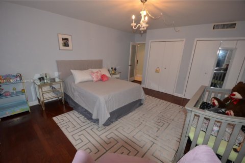 Купить кондоминиум в Майами, Флорида 2 спальни, 215.53м2, № 1713861 - фото 18
