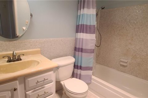 Condo in Largo, Florida, 1 bedroom  № 2205606 - photo 12